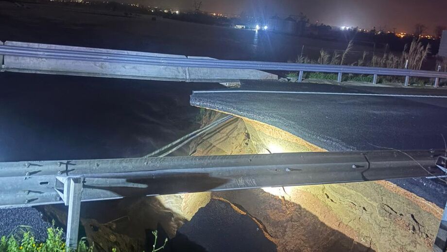 Viaduto da A1 desaba junto ao rio Mondego
