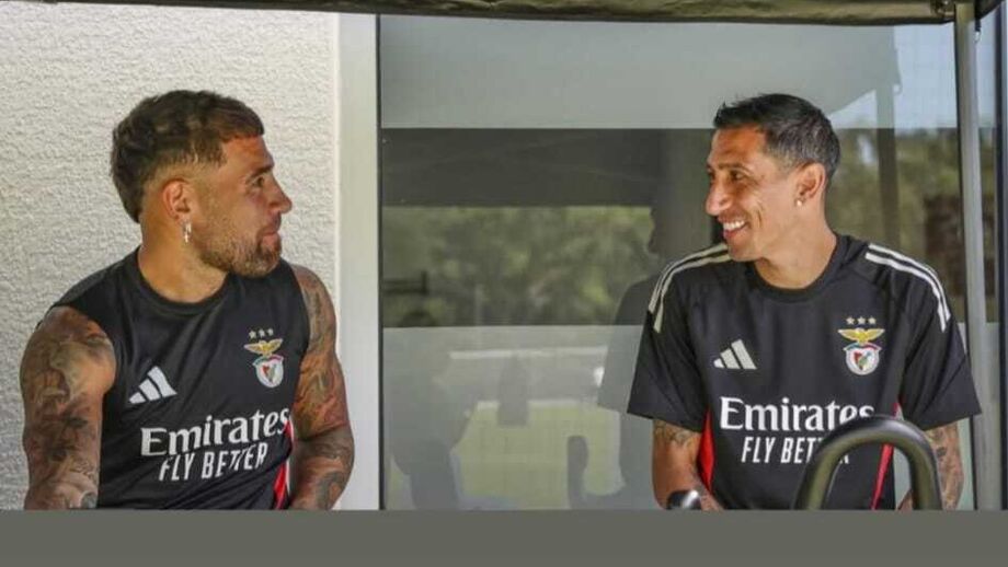 Di María dá os parabéns a Otamendi no dia de aniversário