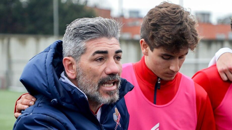 Pedras orientou anteriormente o Leixões B 