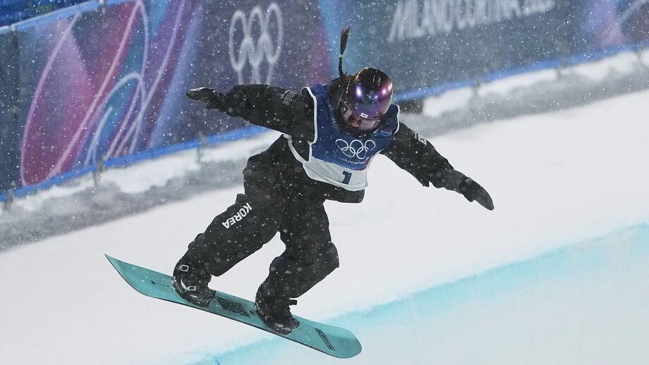 Chloe Kim inspira adolescente com um histórico tri no snowboard