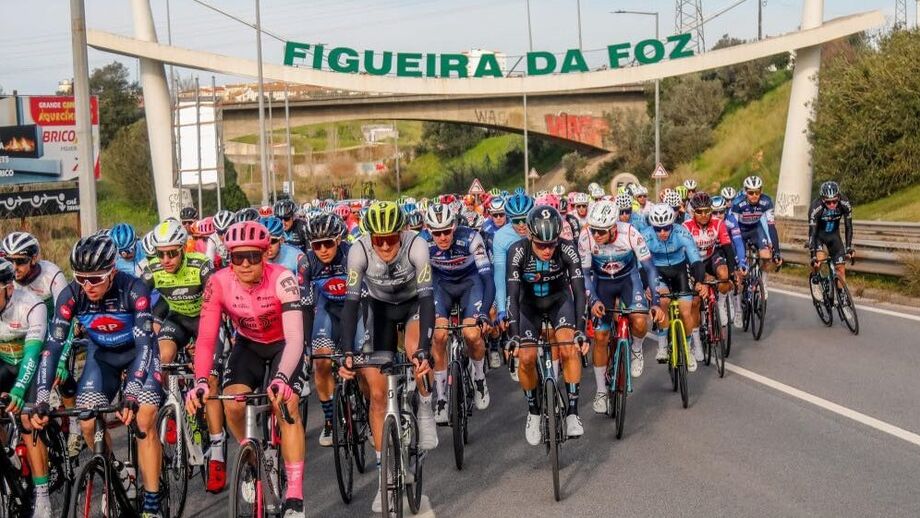 Pelotão mundial na Figueira