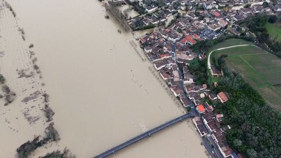 Há registo de pelo menos dois mortos