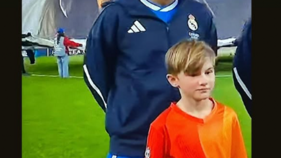 Mateo e Mbappé juntos no relvado da Luz