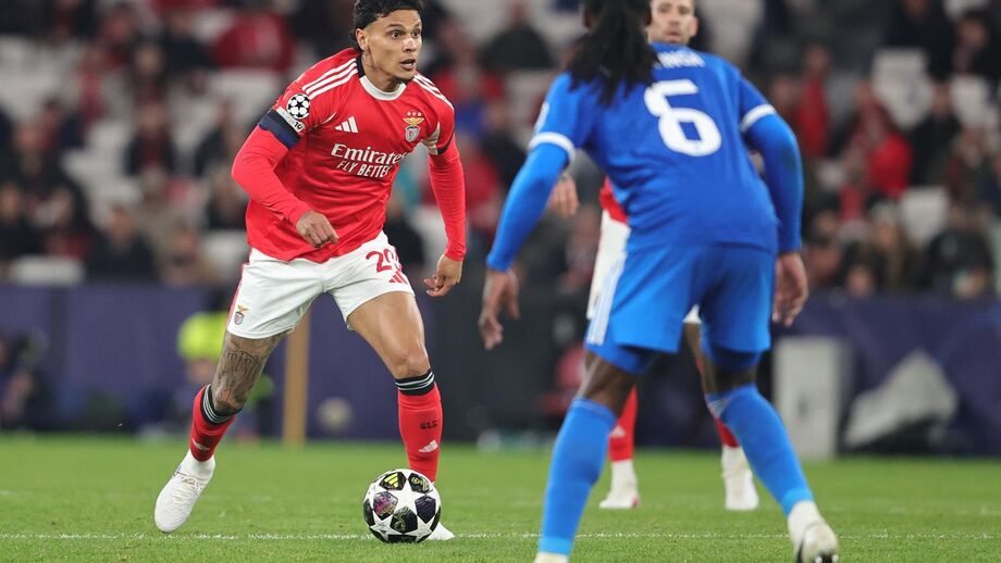 Richard Ríos em ação no Benfica-Real Madrid