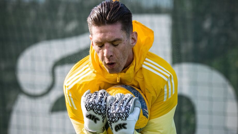 Miszta foi titular contra o AVS SAD