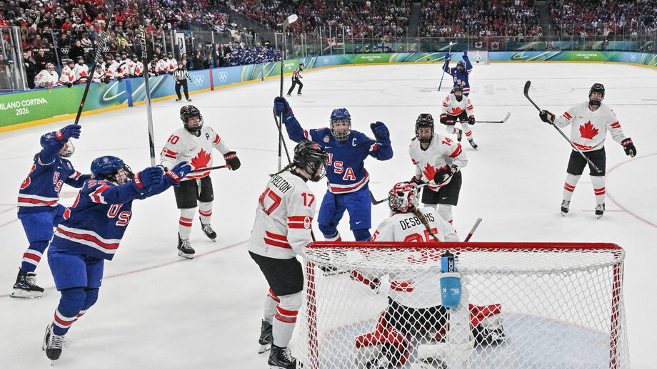 Jogadoras de hóquei do Canadá e EUA competem nos Jogos de Inverno de 2026 em Milão