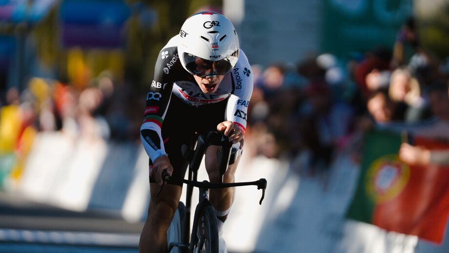 João Almeida em ação no contrarrelógio