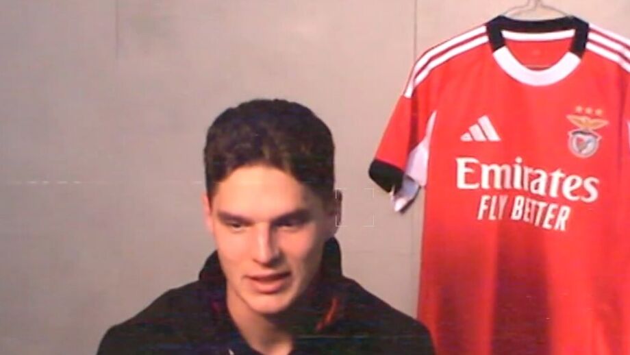 Médio lembrou os tempos em que jogava futebol na rua