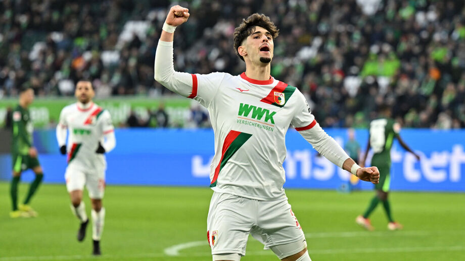 Rodrigo Ribeiro festeja golo marcado ao Wolfsburgo