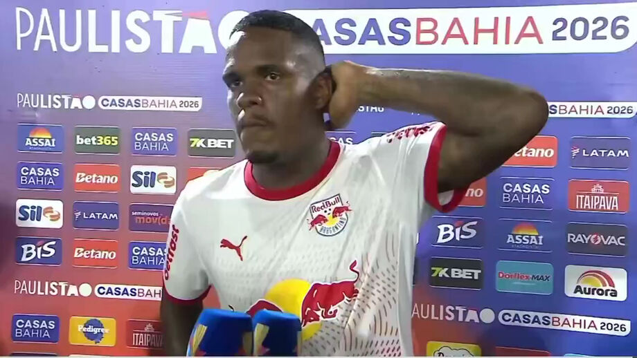 Gustavo Marques, do Bragantino, debaixo de críticas ferozes