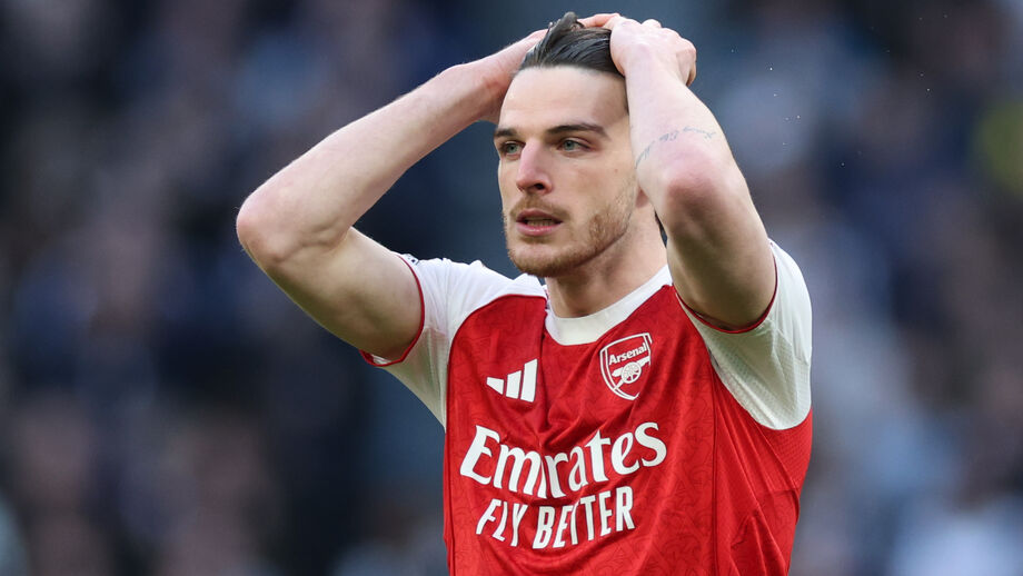 Declan Rice alvo de provocações durante o dérbi de Londres