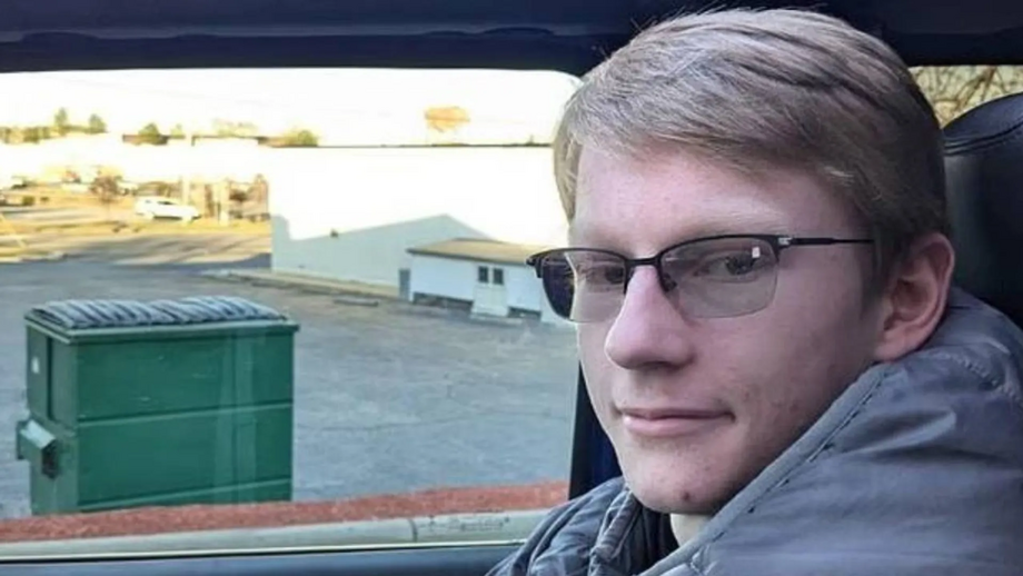 Austin Tucker Martin, de 21 anos, invadiu residência de Trump na Flórida