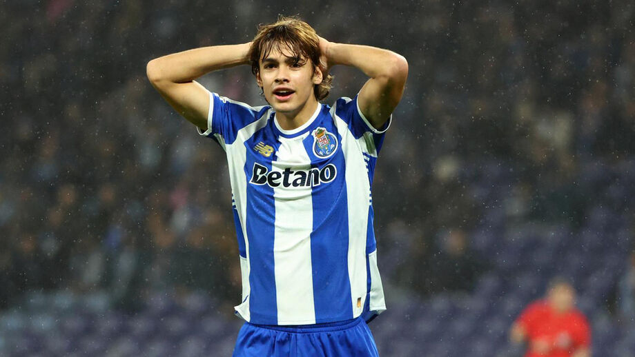 Rodrigo Mora é o jogador do FC Porto que mais acerta nos ferros