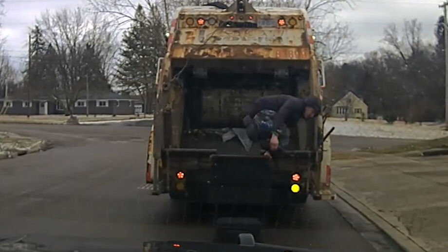 Homem saltou do contentor e ainda tentou escapar...