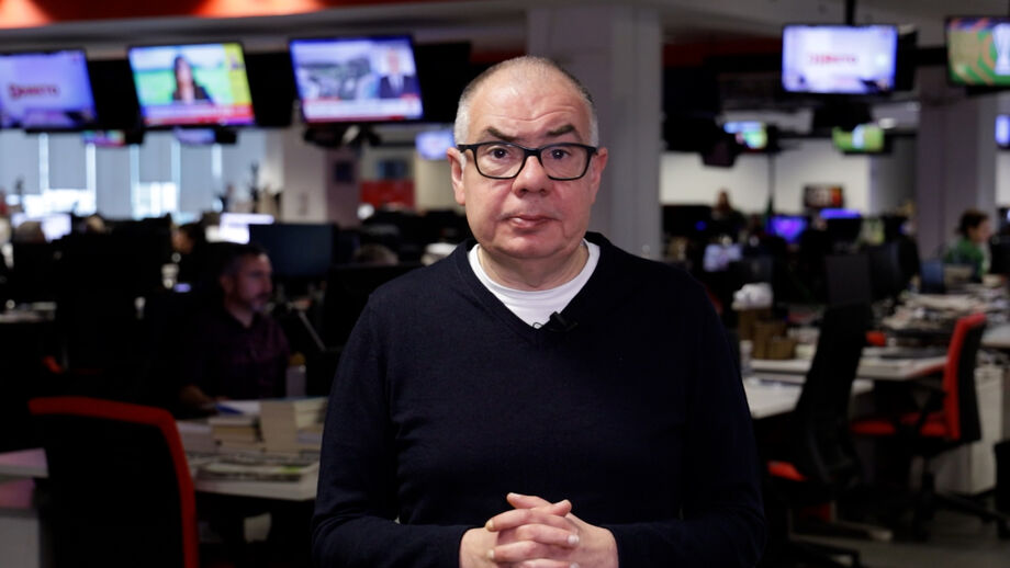 Chefe de redação de Record aborda sorteios desta sexta-feira