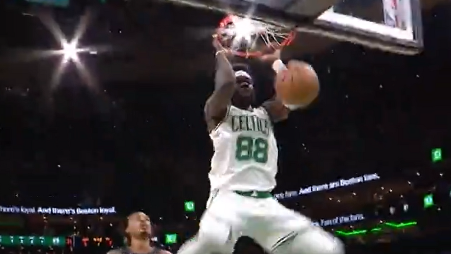 Poste português foi titular na vitória folgada (148-111) dos Celtics diante dos Nets
