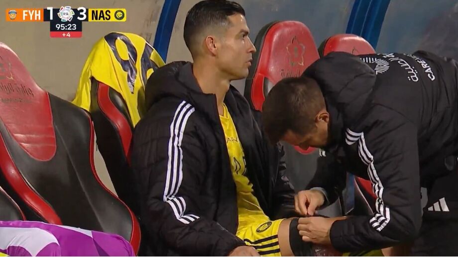 Cristiano Ronaldo saiu lesionado no triunfo do Al Nassr frente ao Al Fayha