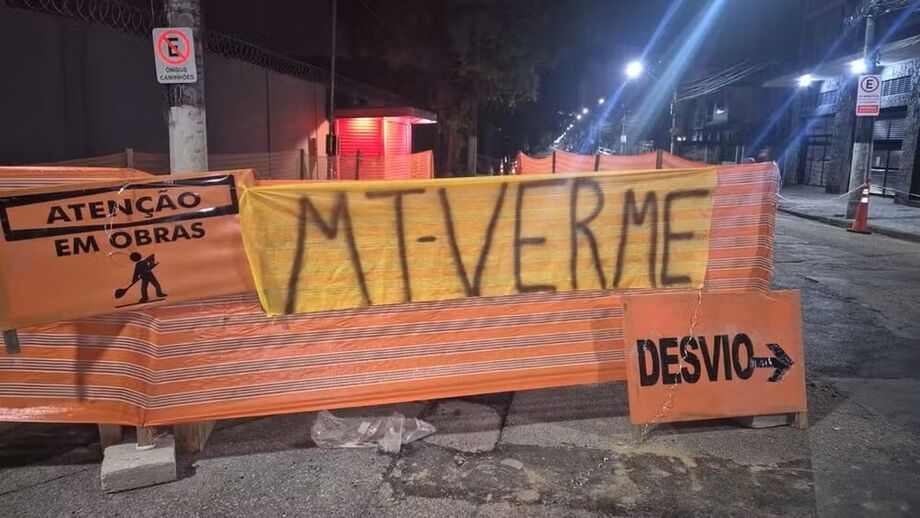 A abreviatura 'MT' refere-se a Marcelo Teixeira, presidente do Santos