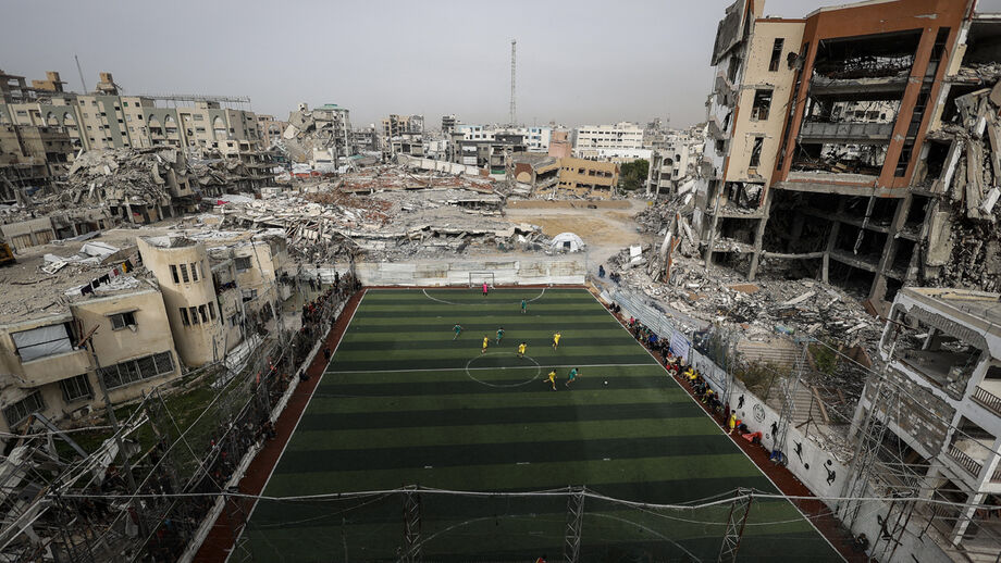Olhar Record: O futebol em tempos de cólera