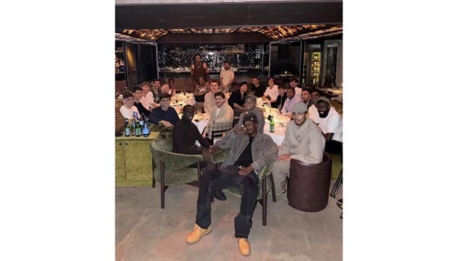 Plantel do Real Madrid reunido ao jantar