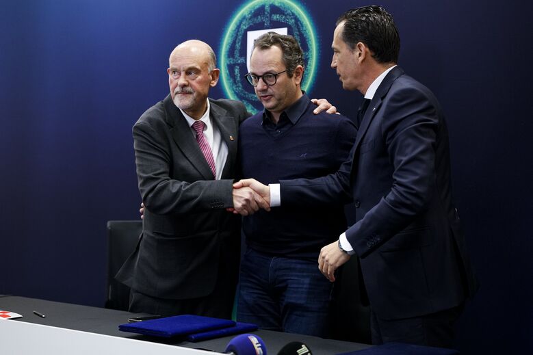 Pedro Proença assina protocolo com Gonçalo Lopes e Carlos Mota Carvalho