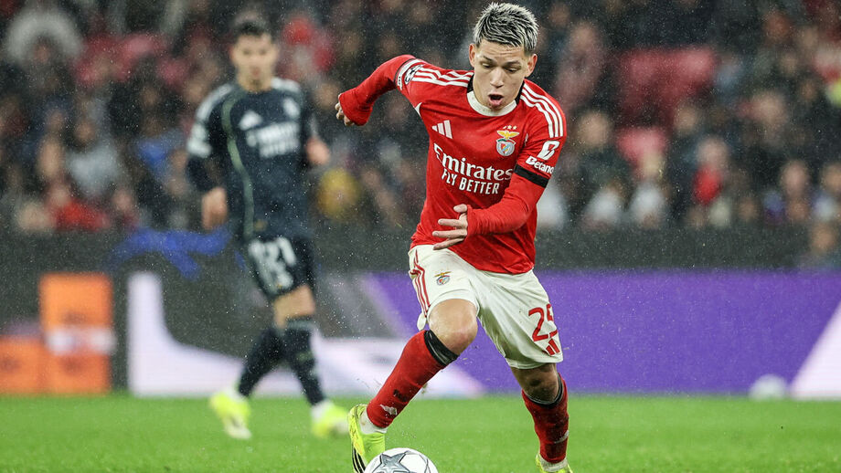 Gianluca Prestianni em ação frente ao Real Madrid