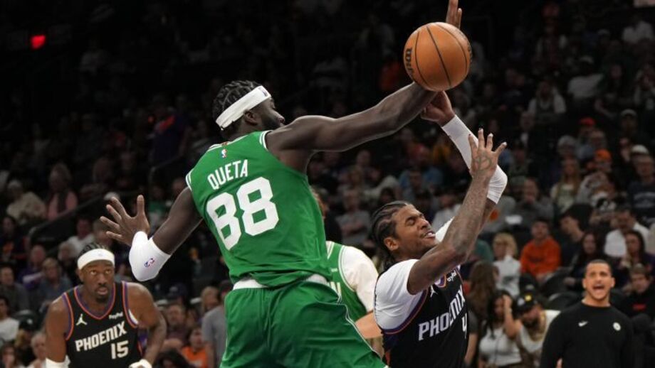 Neemias Queta em ação nos Celtics frente aos Nuggets