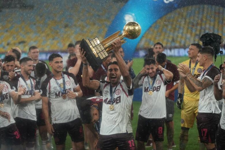 Lanús conquista Supertaça sul-americana 