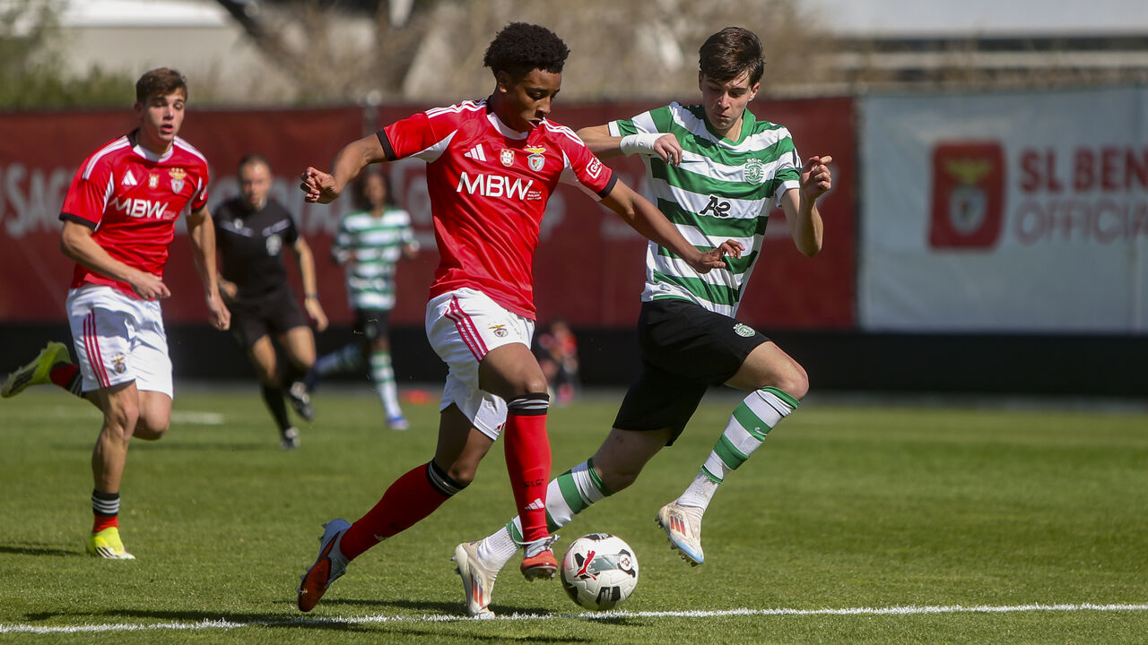 Benfica venceu o Sporting por 3-0 no Nacional de juvenis