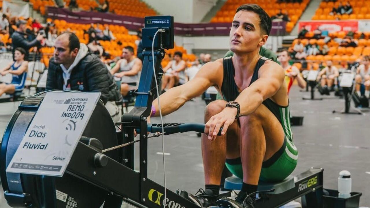 André Dias compete no Campeonato Nacional de Remo Indoor