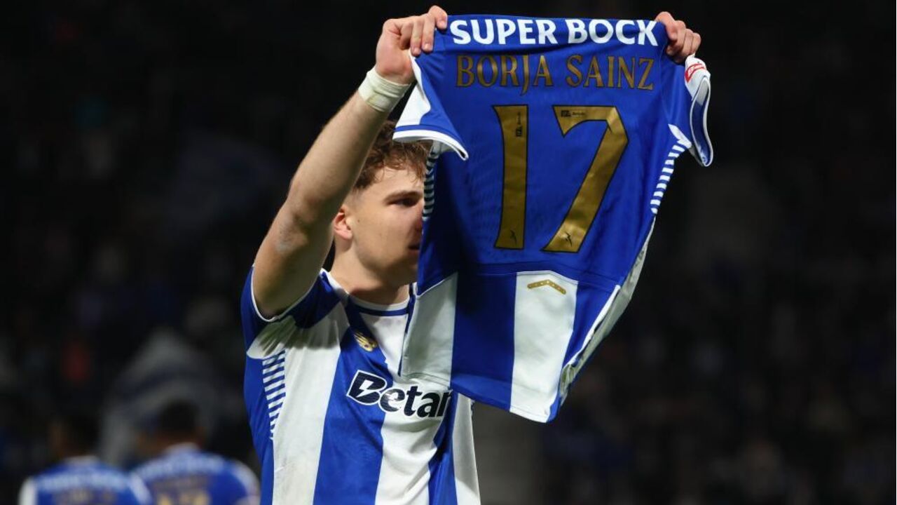 Borja Sainz regressa após falecimento da mãe