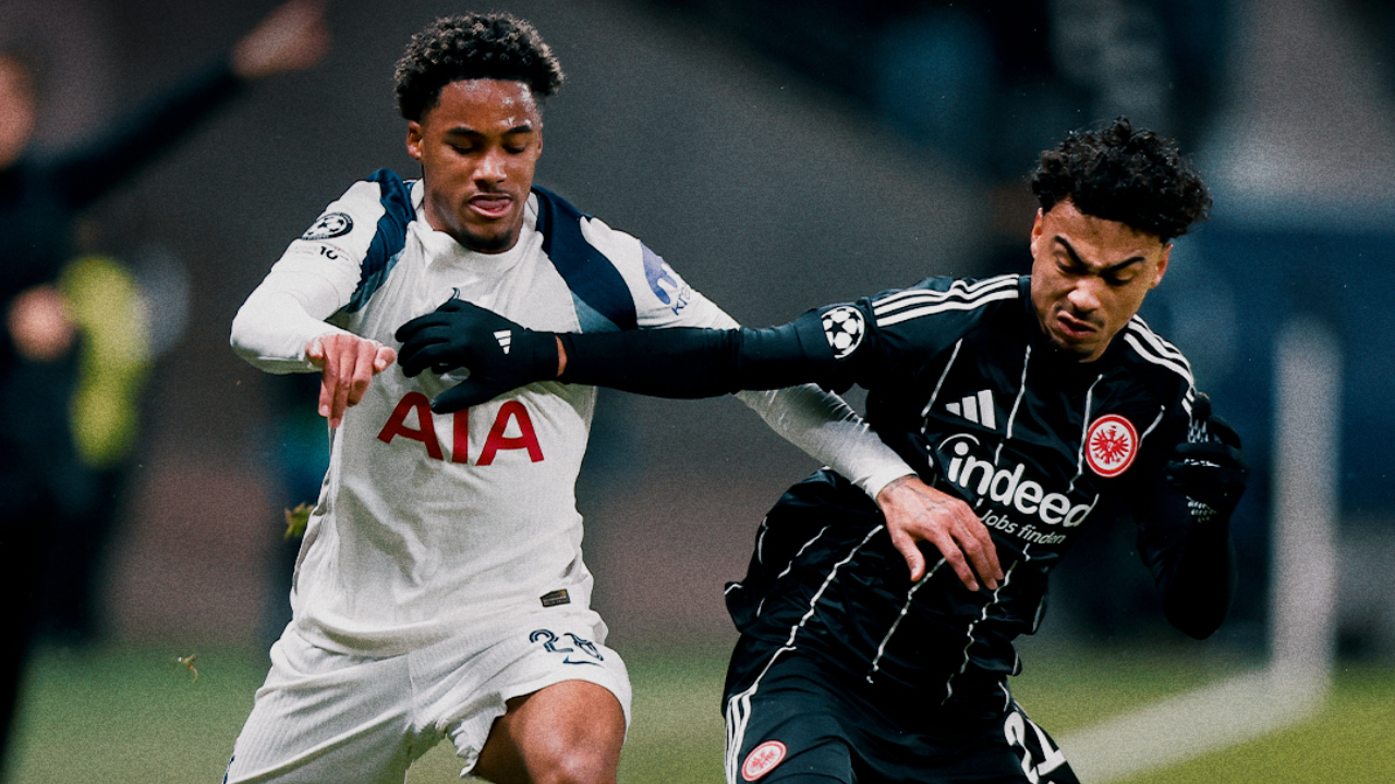 Os dois jogadores durante o Eintracht Frankfurt e o Tottenham