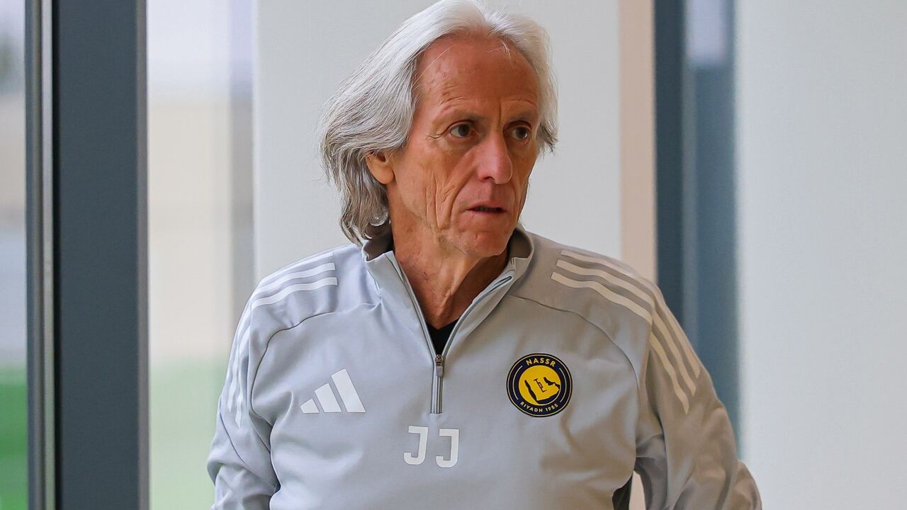 Jorge Jesus surge num dia de trabalho no Al Nassr