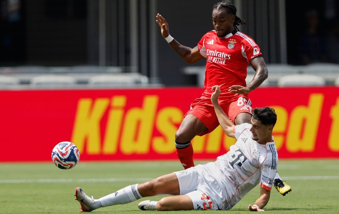 Pavlovic, jogador do Bayern, quer jogar no clube a vida toda