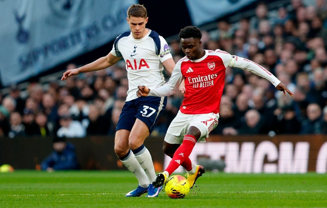 Van de Ven, central holandês do Tottenham, na mira do Barcelona