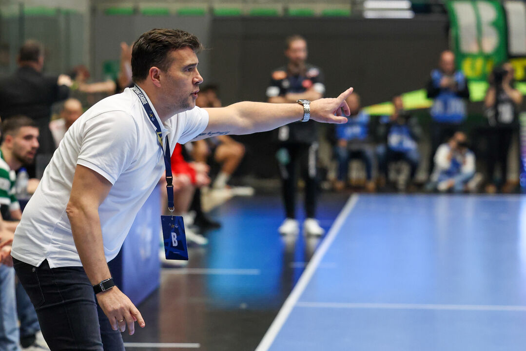 Ricardo Costa avalia o jogo Sporting-Kielce na Champions