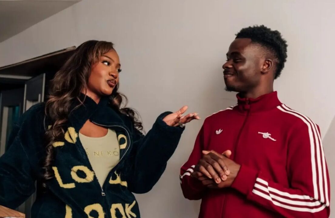 Saka desconhece Celine Dion em conversa com a cantora Tems