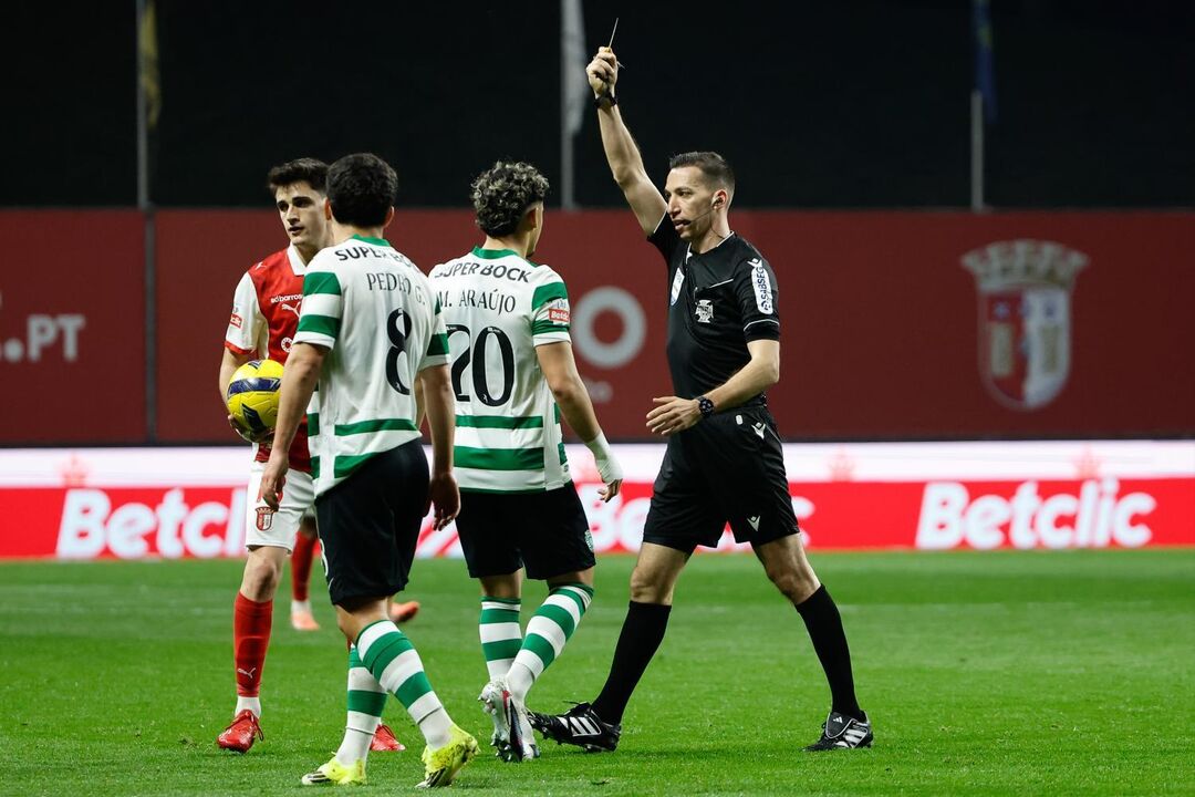 Maxi Araújo vê amarelo no Sp. Braga-Sporting