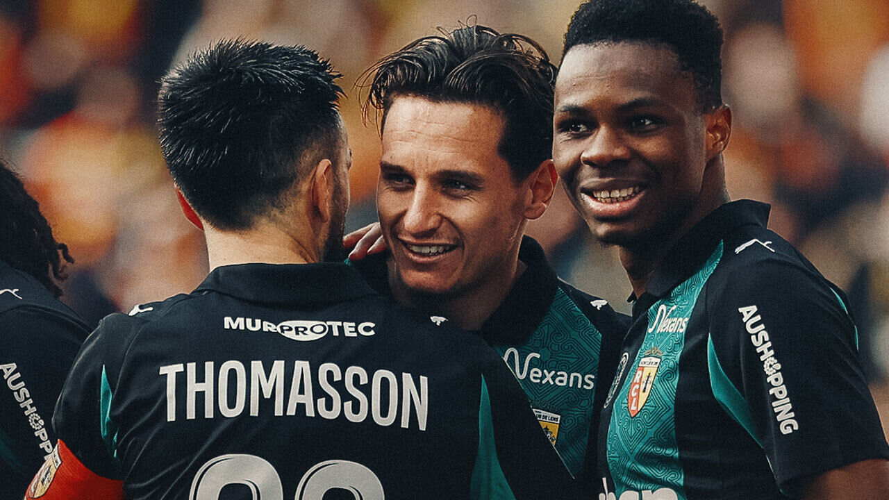 Adeptos do Lens a celebrar 