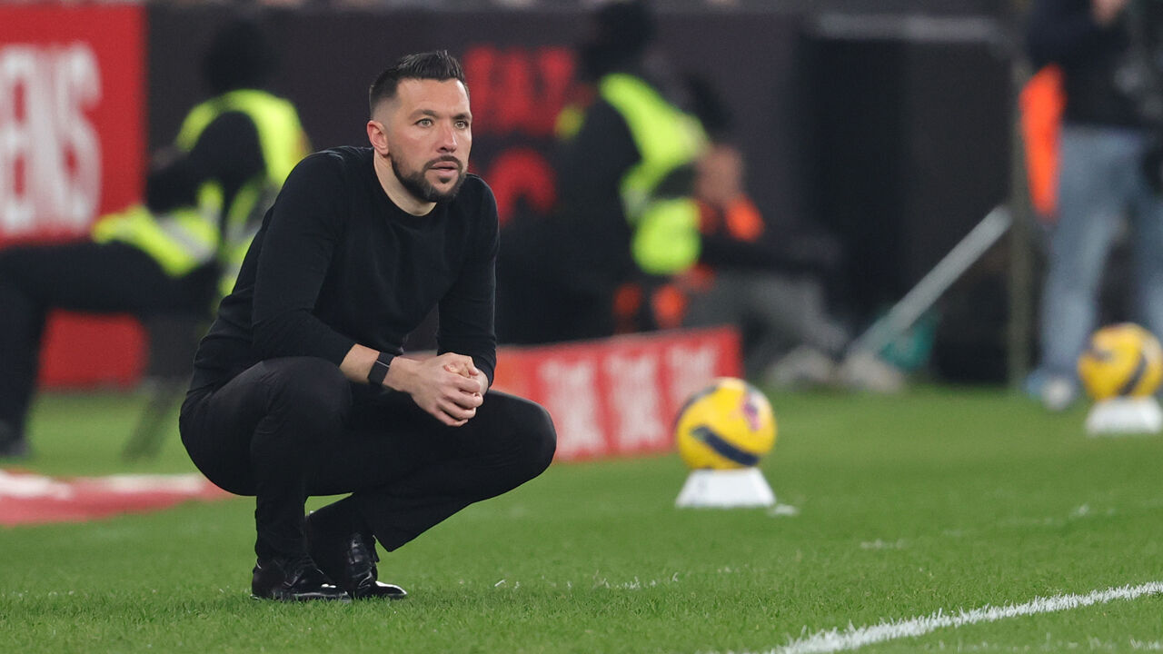Francesco Farioli reage durante o jogo na Luz