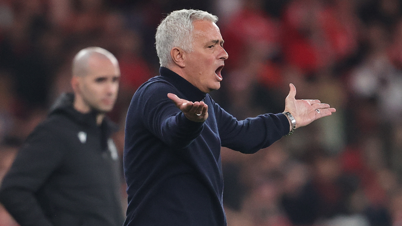 Mourinho com vida difícil