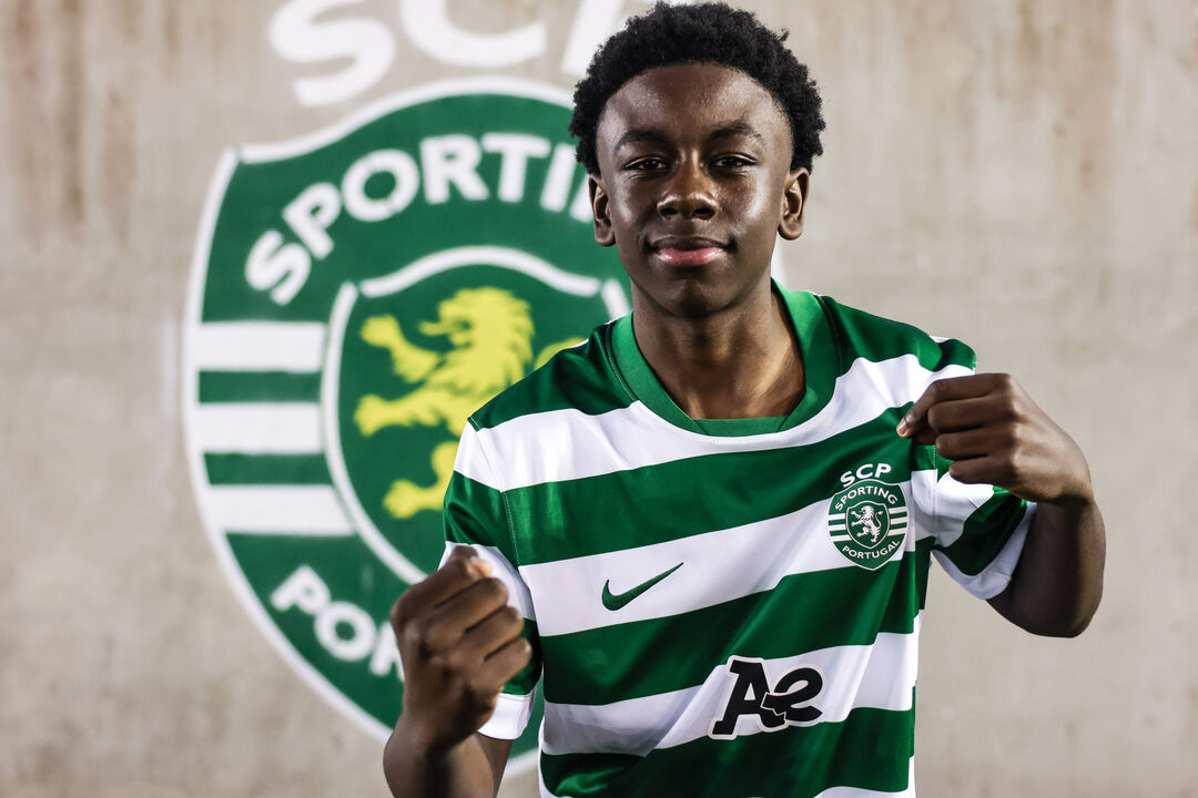 Daniel Lopes, novo jogador do Sporting, reforça a equipa