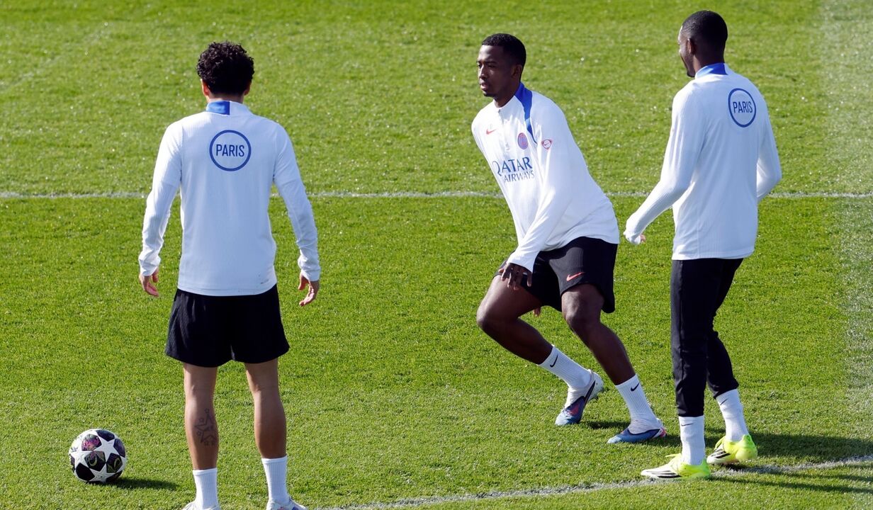 Pacho e Caicedo, duelo no Paris SG-Chelsea