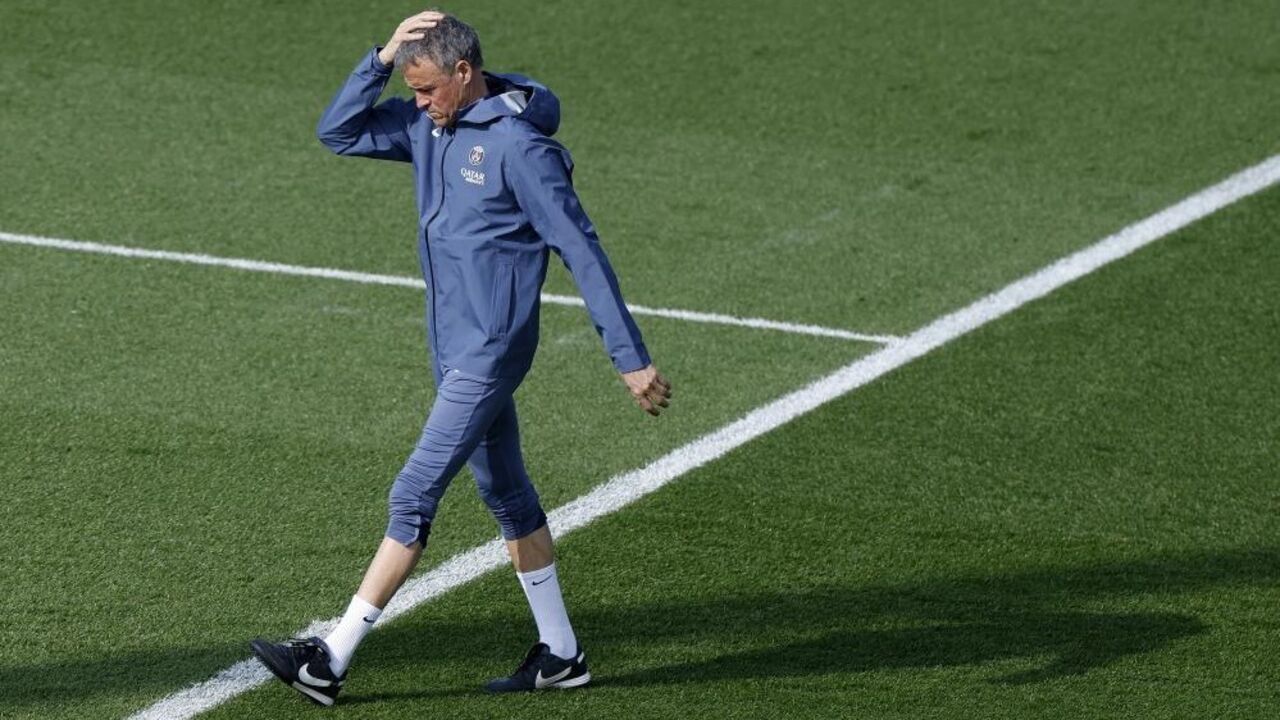 Luís Enrique prepara o PSG para o jogo com o Chelsea na Champions