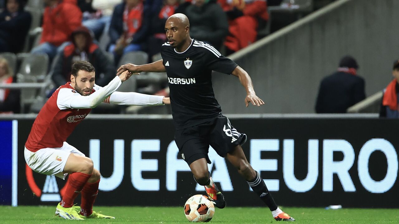 Jogo entre Ferencváros e Sp. Braga, com Júlio Romão como destaque