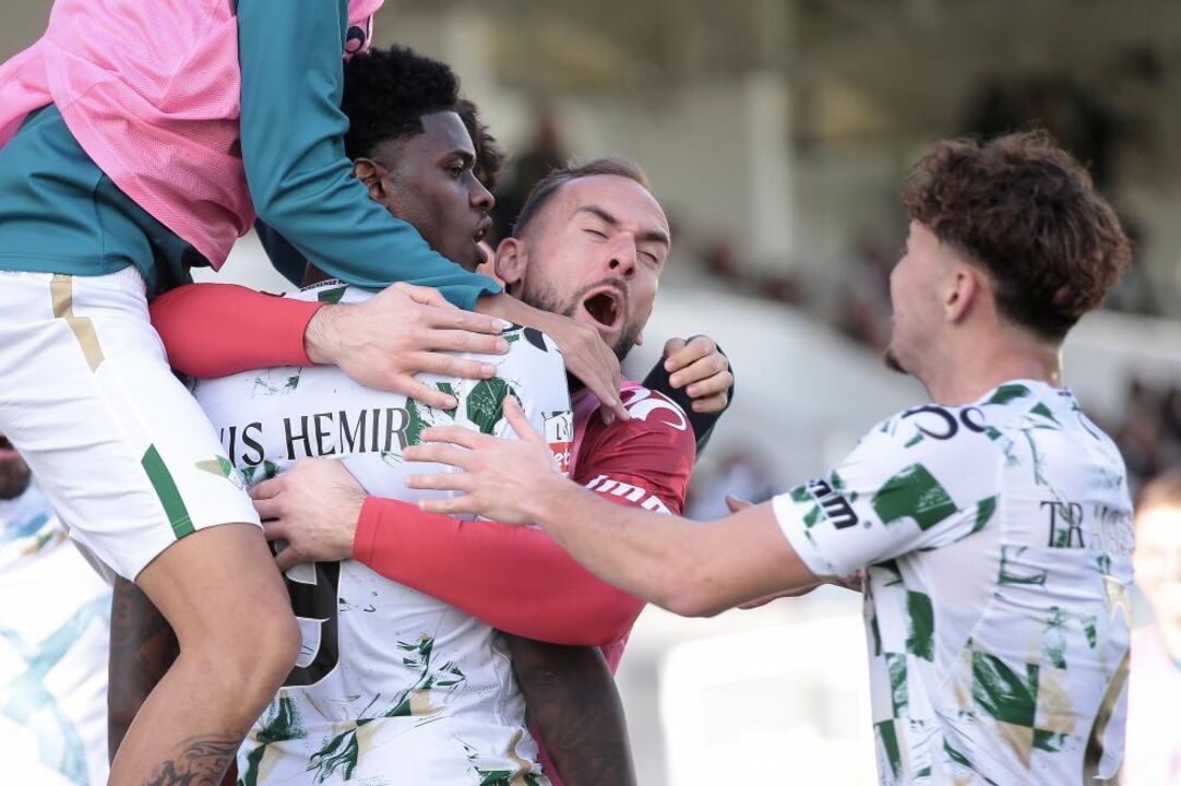 Futebol: Celebração do clube com novos sócios desde agosto