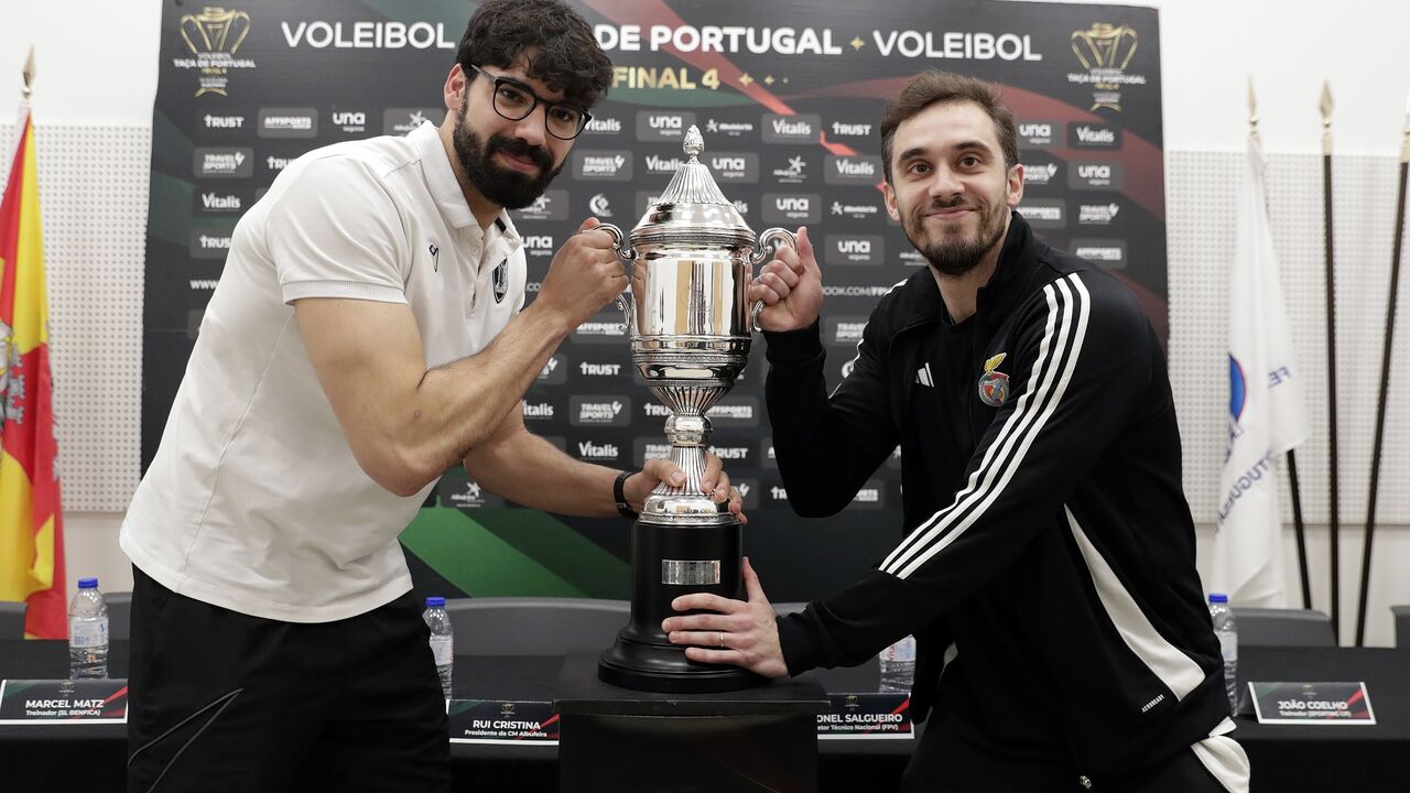Miguel Cunha (V. Guimarães) e Ivo Casas (Benfica)