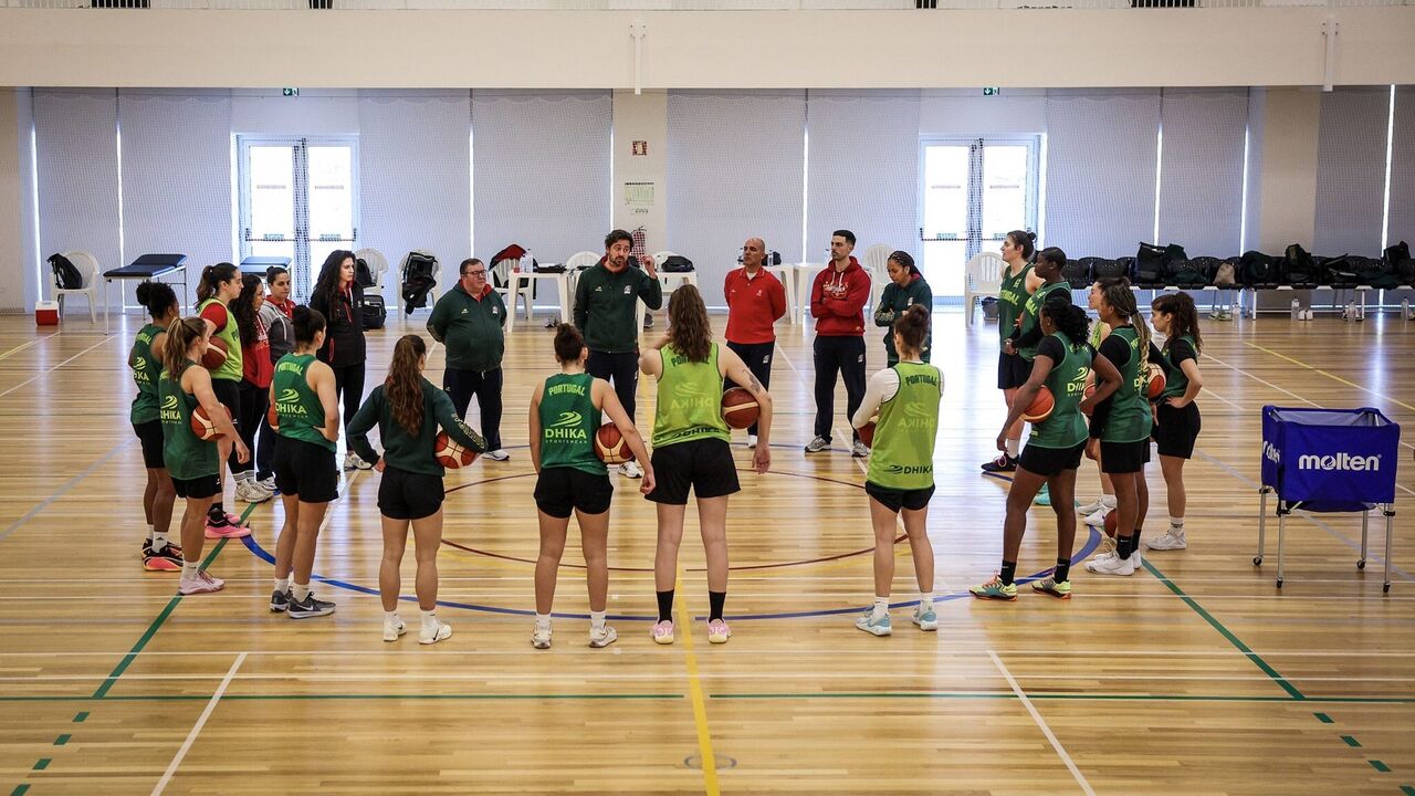Seleção feminina de basquetebol prepara jogo com a Sérvia