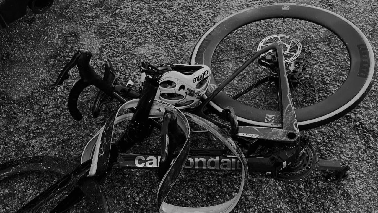 Dois ciclistas juniores da Efapel atropelados durante prova