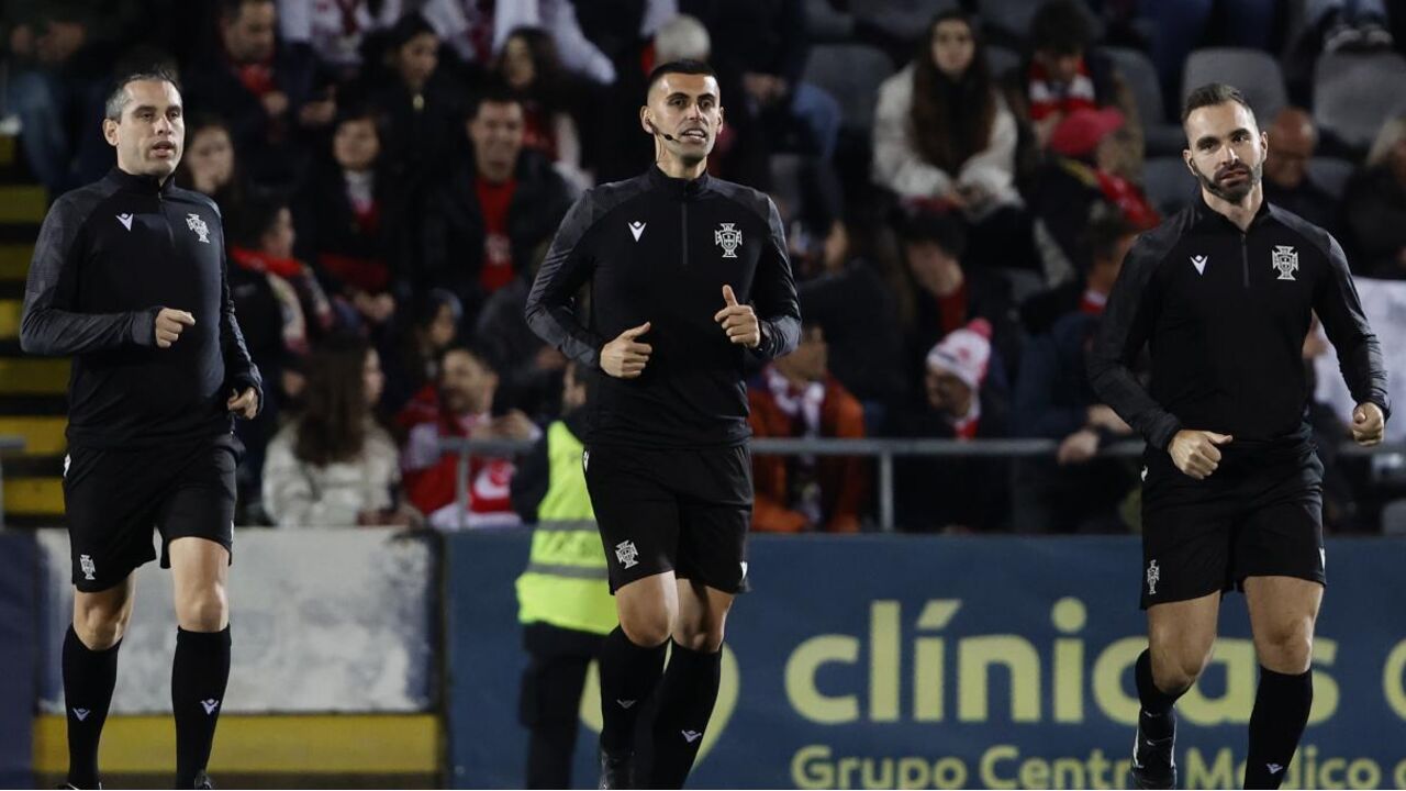 José Bessa liderou a equipa de arbitragem do Arouca-Benfica